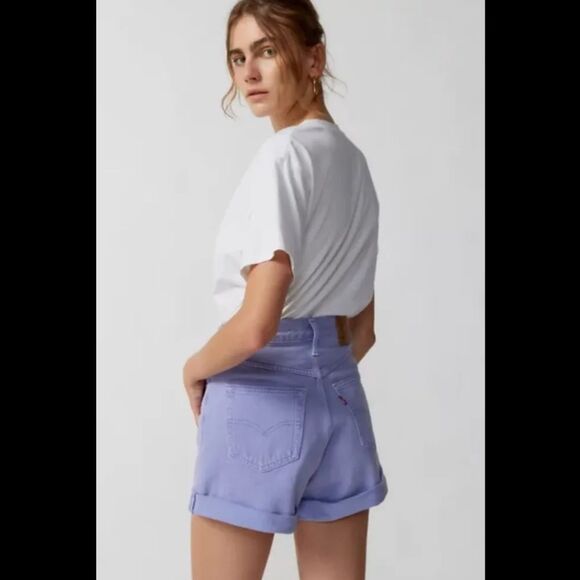 Levi’s® ‘80s Rolled Mom Denim Short - Dusty Persian Violet - Picture 3 of 5